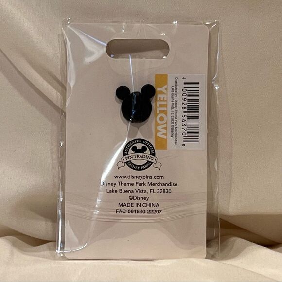 Disney Parks Princess Cinderella Crown Tiara Collectible Trading Pin NWT 👑 - Picture 3 of 4